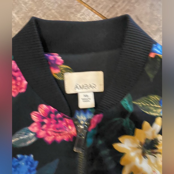 Ambar Floral Bomber Jacket Size XS Lined with Pockets - Picture 4 of 8